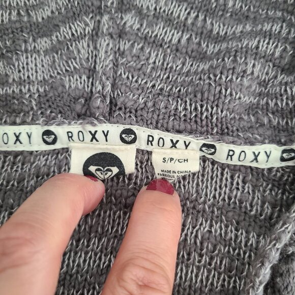 Roxy Gray Knit Hoodie with Wooden Bead Drawstrings Size Women’s Small - Picture 10 of 13